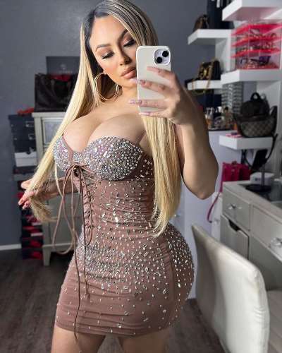 Skorping Escort Girl